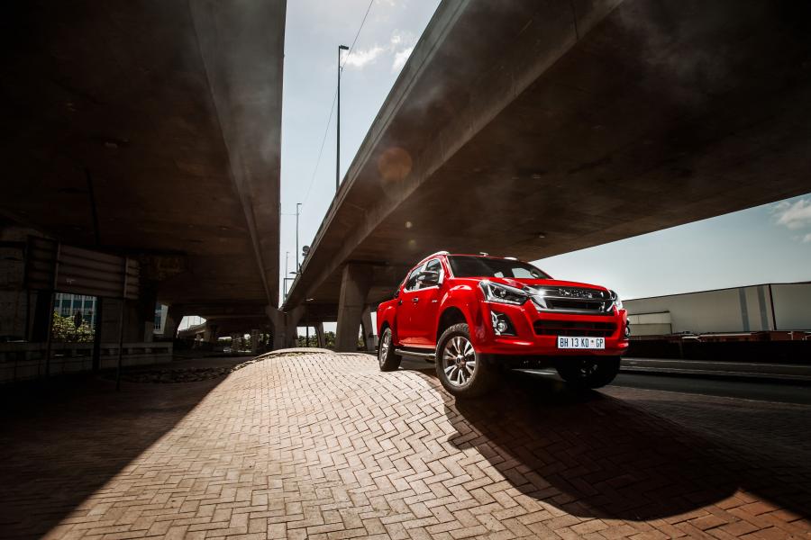 Isuzu D-Max LX Double Cab 2018 года  (ZA) (фото 17 из 37)